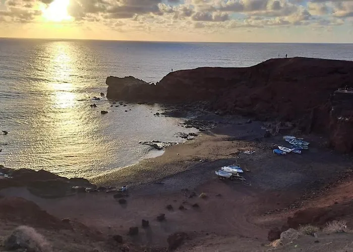 Casa Mar Y Lava * El Golfo